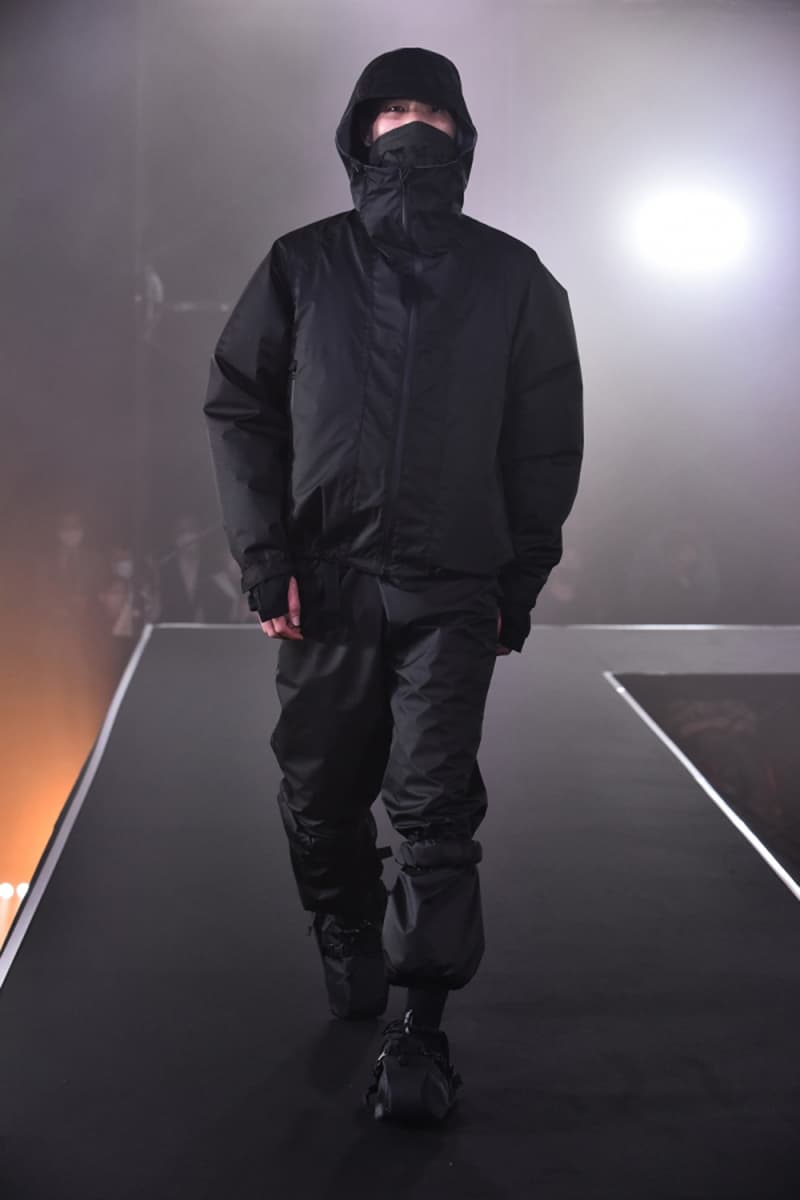 MEANSWHILE Spring/Summer 2021 Runway Collection ss21 menswear technical japan outdoors adventure trek hiking techwear Naohiro Fujisaki Rakuten Fashion Week Tokyo