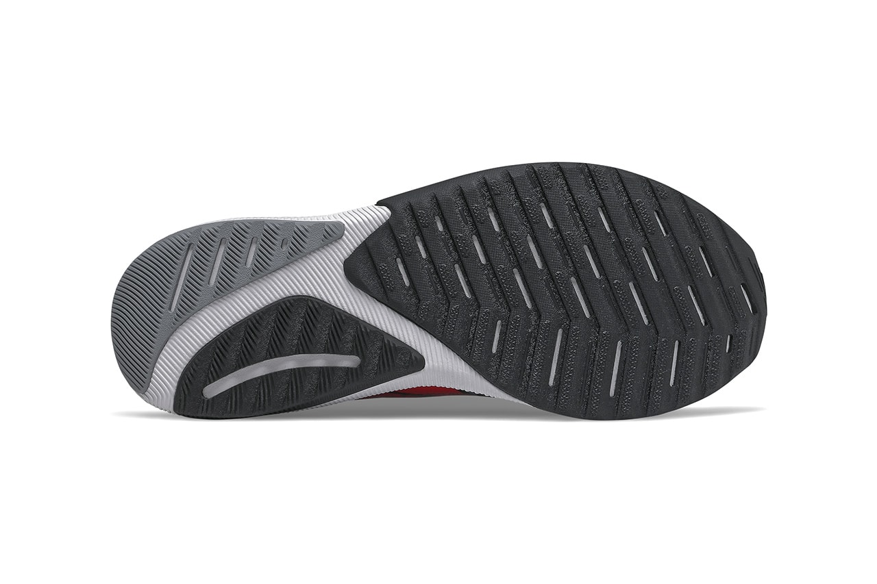 new balance running fuel cell propel v2 running sneaker release information carbon fiber plate marathon super shoe