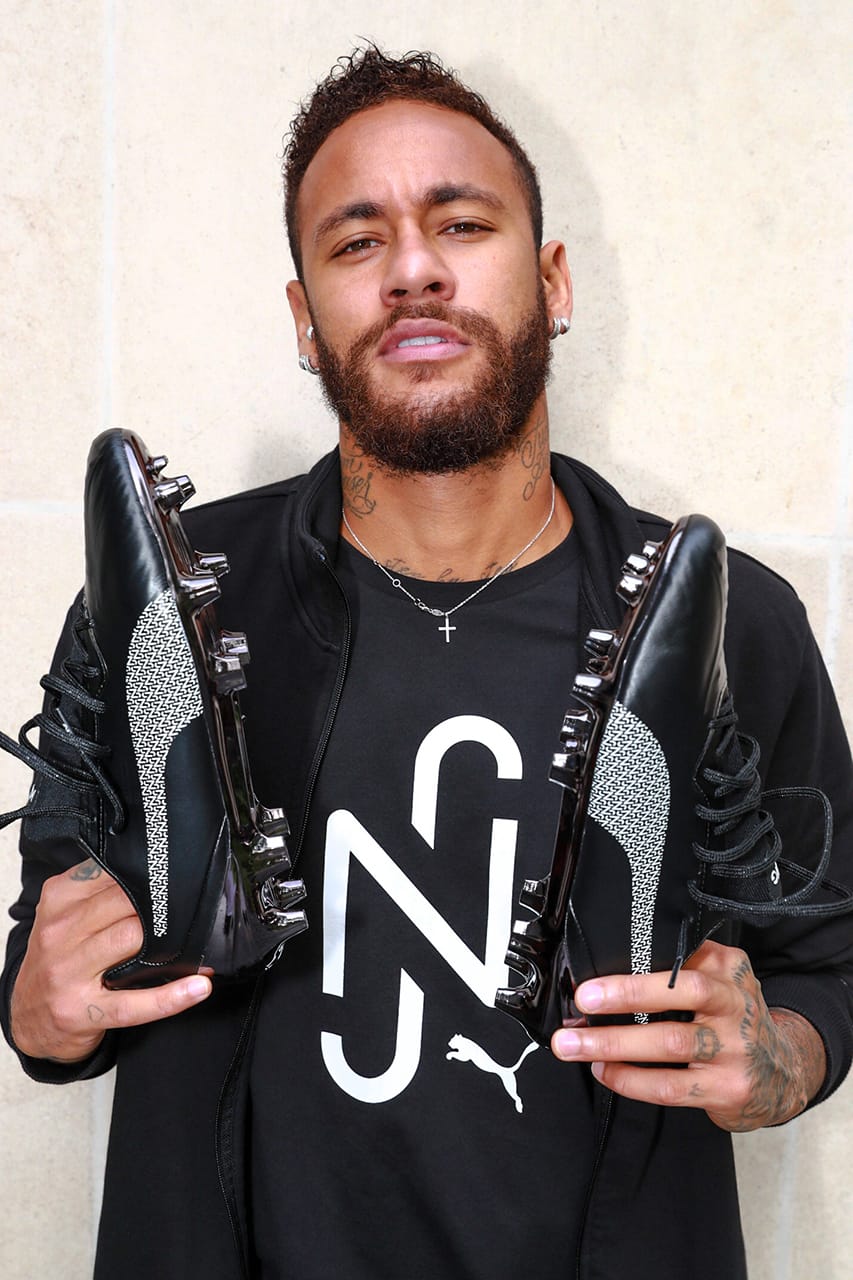 neymar ball boot