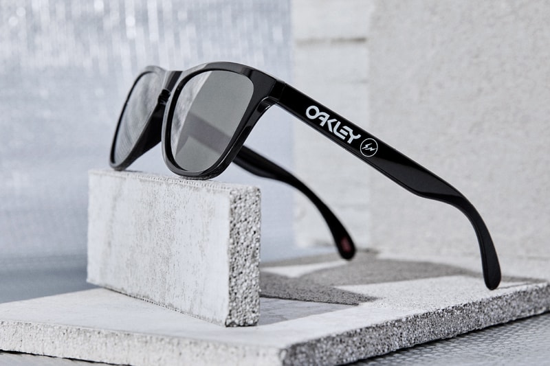 Oakley japan fragment design hiroshi fujiwara collaboration eyewear sunglasses goggles frogskins fall line O FRAME 2.0 XM october 31 fw20 release date buy ino