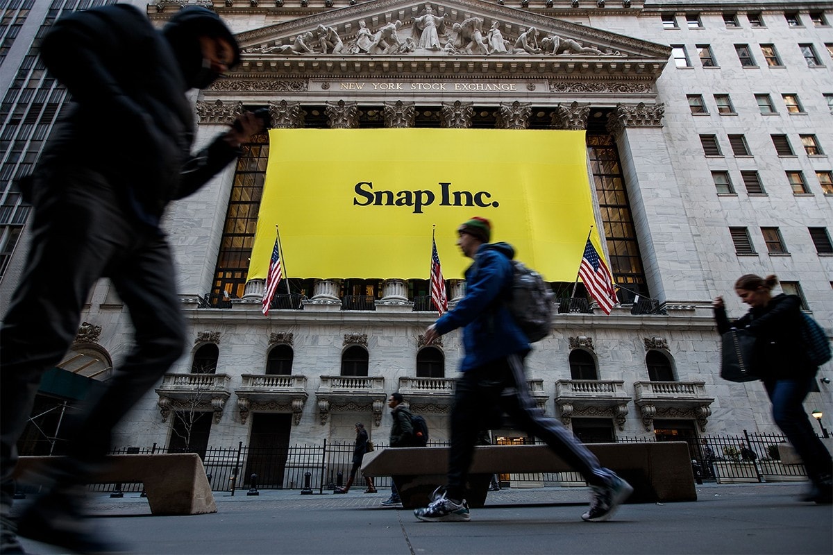 Snap Inc. Shares Exceed Earnings 30 Percent Q3 Evan Spiegel