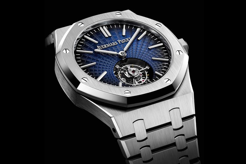 Audemars Piguet Introduces Its First-Ever Selfwinding Flying Tourbillon Royal Oak 26522TI 26530ST luxury AP Swiss watch Le Brassus