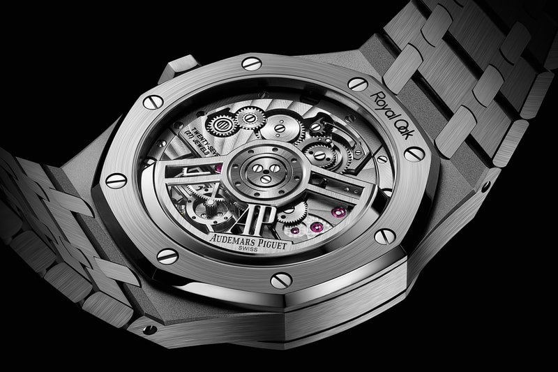 Audemars Piguet Introduces Its First-Ever Selfwinding Flying Tourbillon Royal Oak 26522TI 26530ST luxury AP Swiss watch Le Brassus
