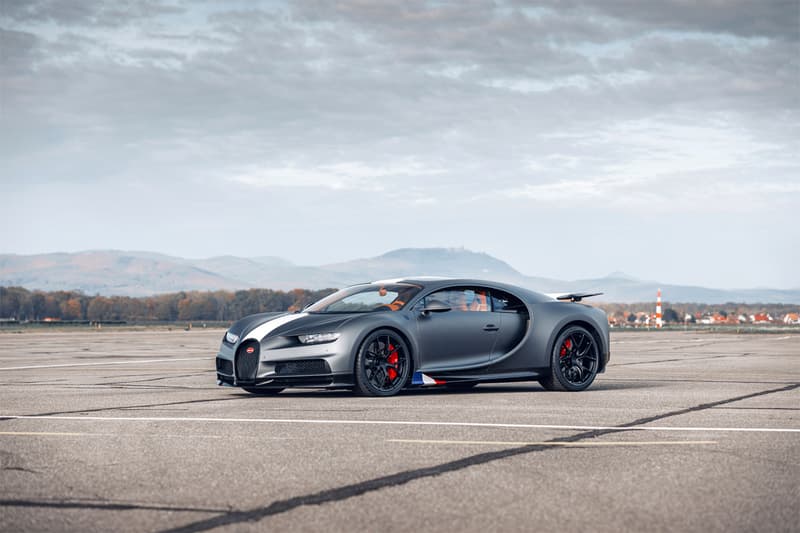 bugatti Chiron Sport Les Légendes du Ciel racing racer car aviation flight planes france french