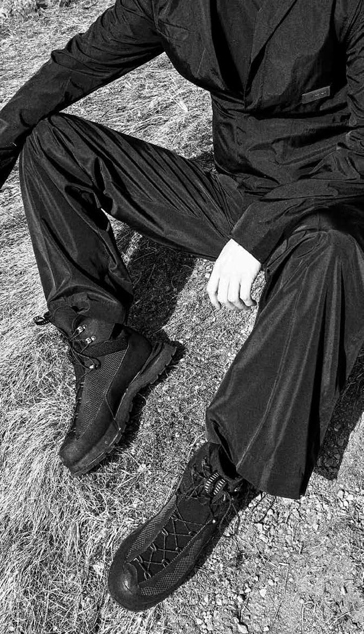 Demon Italy Hiking Boots, Shoes by Slam Jam brand label footwear outdoors sneaker Poyana, Graelòn Carbonàz