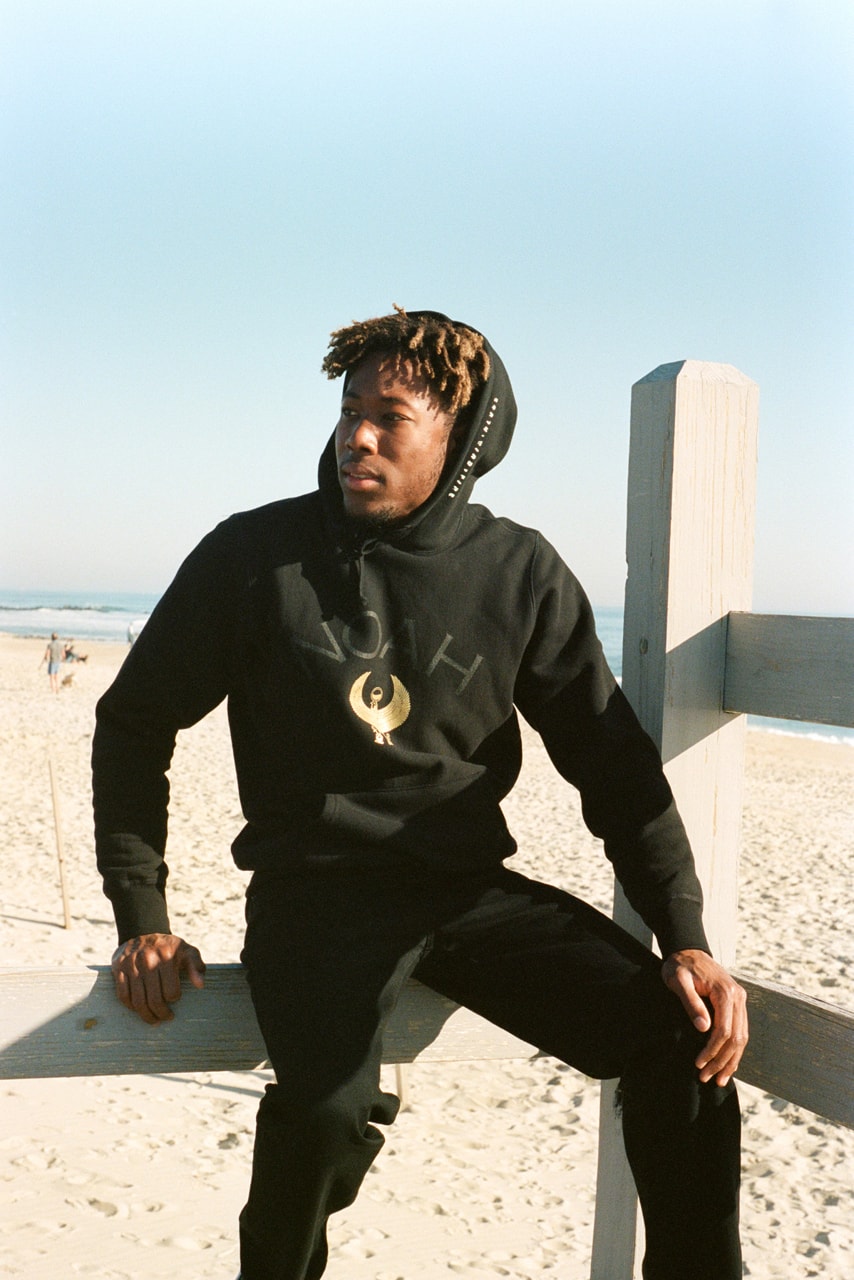 Supreme Fall Winter 2020 Week 13 Release List Release List Palace HIDDEN.NY BBC ICECREAM Fear of God Stone Island NOAH KAWS OAMC Daniel Johnston Moschino Stüssy