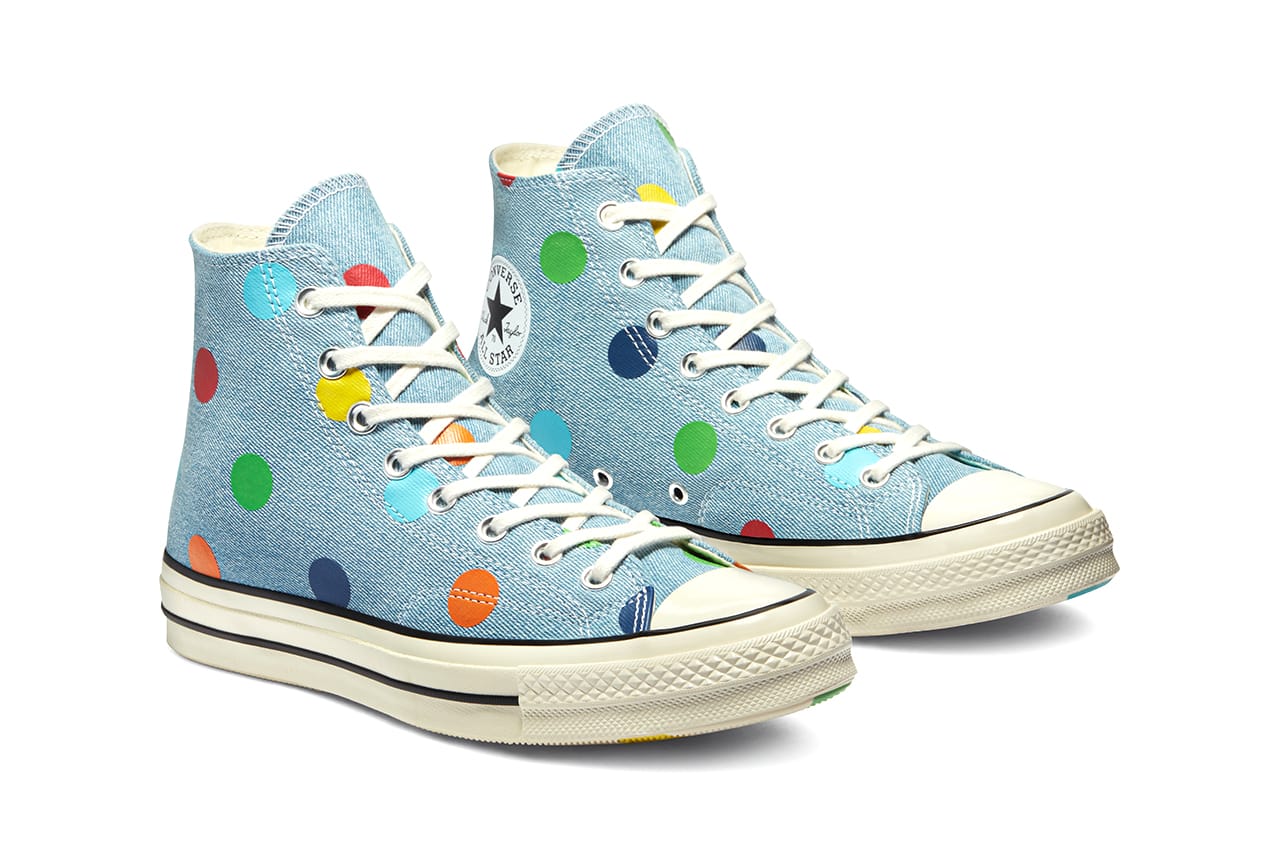 converse with dots