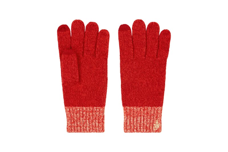 JW Anderson x UNIQLO Holiday 2020 Collection Festive Christmas Time Winter 2020 Accessories Kids Adult Jonathan Anderson knit caps snoods gloves socks HEATTECH