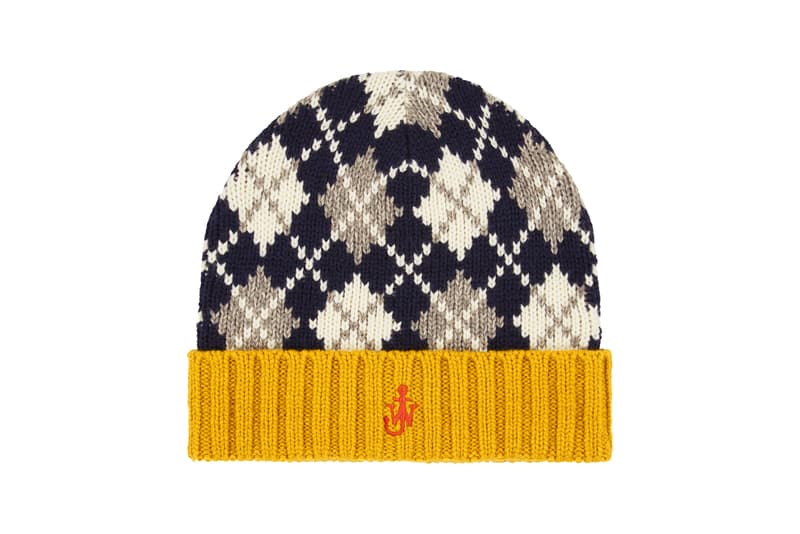 JW Anderson x UNIQLO Holiday 2020 Collection Festive Christmas Time Winter 2020 Accessories Kids Adult Jonathan Anderson knit caps snoods gloves socks HEATTECH