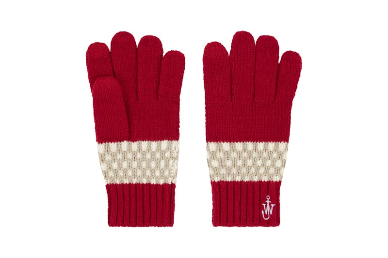 JW Anderson x UNIQLO Holiday 2020 Collection Festive Christmas Time Winter 2020 Accessories Kids Adult Jonathan Anderson knit caps snoods gloves socks HEATTECH