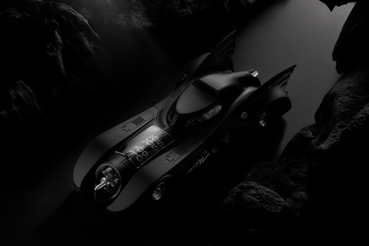 This 1989 Batmobile Desk Clock is Built Better Than My Car