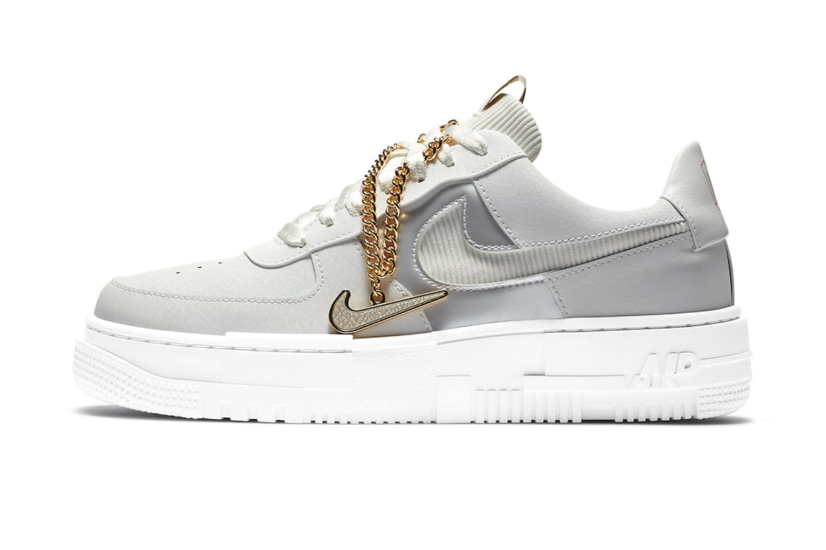 white air force one low