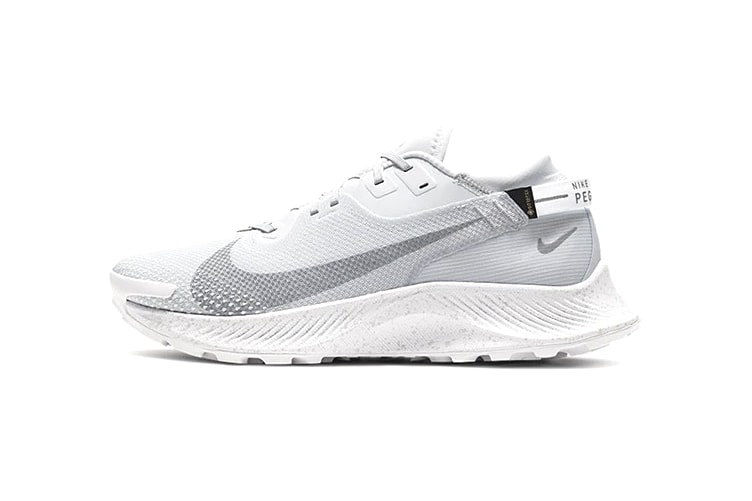 Nike Pegasus Trail 2 GTX GORE-TEX "White/Pure Platinum/LT Smoke Grey" DC1933-100 Sneaker Release Information FW20 Fall Winter 2020 Footwear Swoosh Trainer Trail Hiking