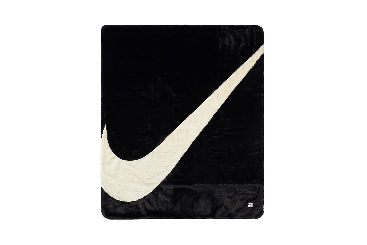 Nike Faux Fur Swoosh Logo Blanket Black & White Cape Fleece Cozy Fall Winter