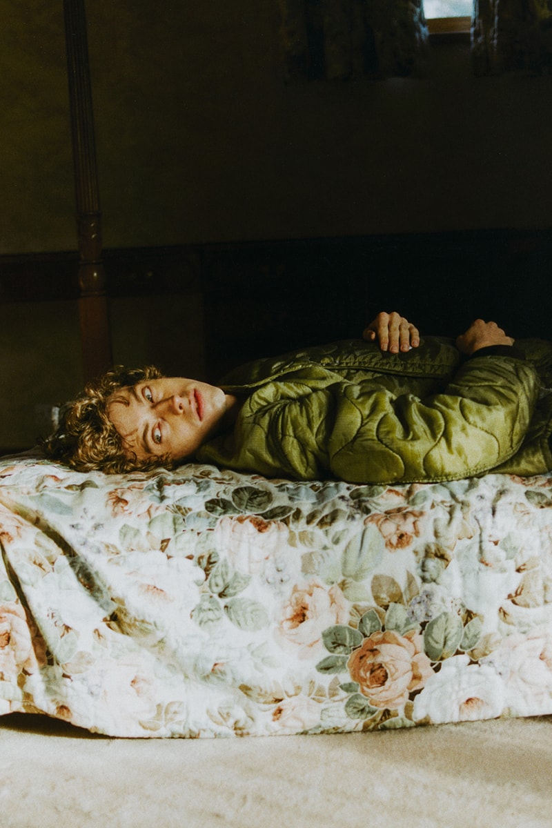 Supreme Fall Winter 2020 Week 13 Release List Release List Palace HIDDEN.NY BBC ICECREAM Fear of God Stone Island NOAH KAWS OAMC Daniel Johnston Moschino Stüssy