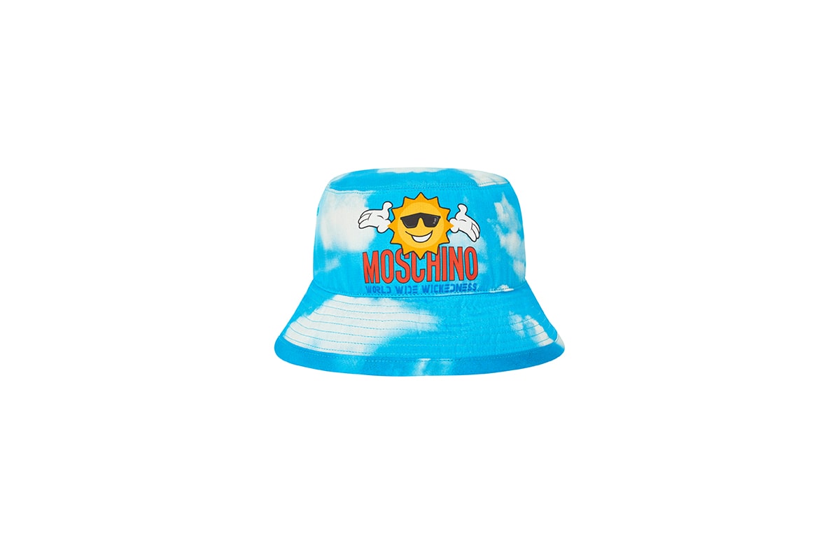 Supreme Fall Winter 2020 Week 13 Release List Release List Palace HIDDEN.NY BBC ICECREAM Fear of God Stone Island NOAH KAWS OAMC Daniel Johnston Moschino Stüssy