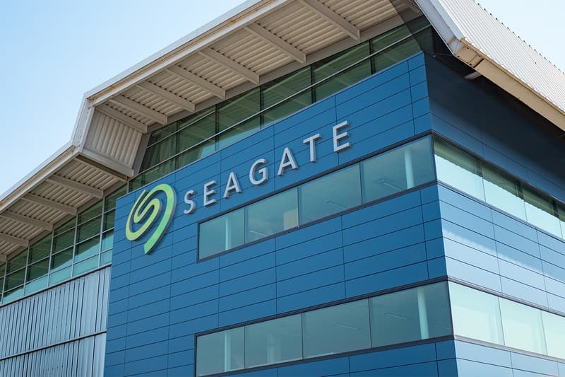 Seagate Is Releasing a 24TB Hard Drive Next Year 2021  Heat Assisted Magnetic Recording HAMR Microwave Assisted Magnetic Recording MAMR Western Digital Hard Drives Storage Data 