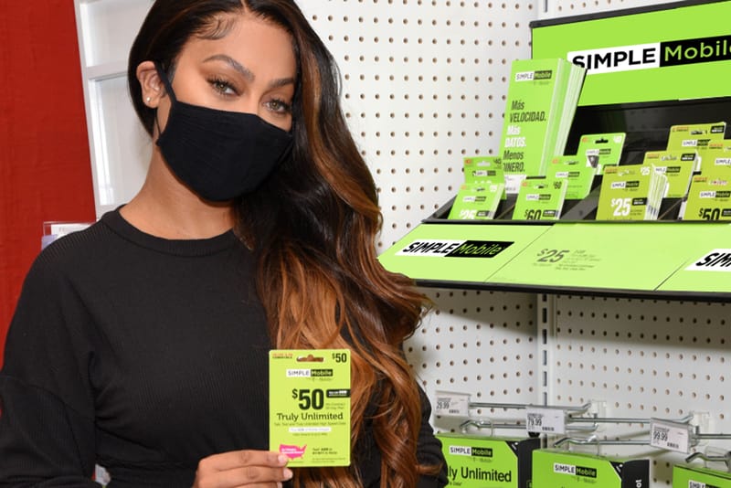 SIMPLE Mobile’s Truly Unlimited Plan Helps You Stay Connected During the Holidays