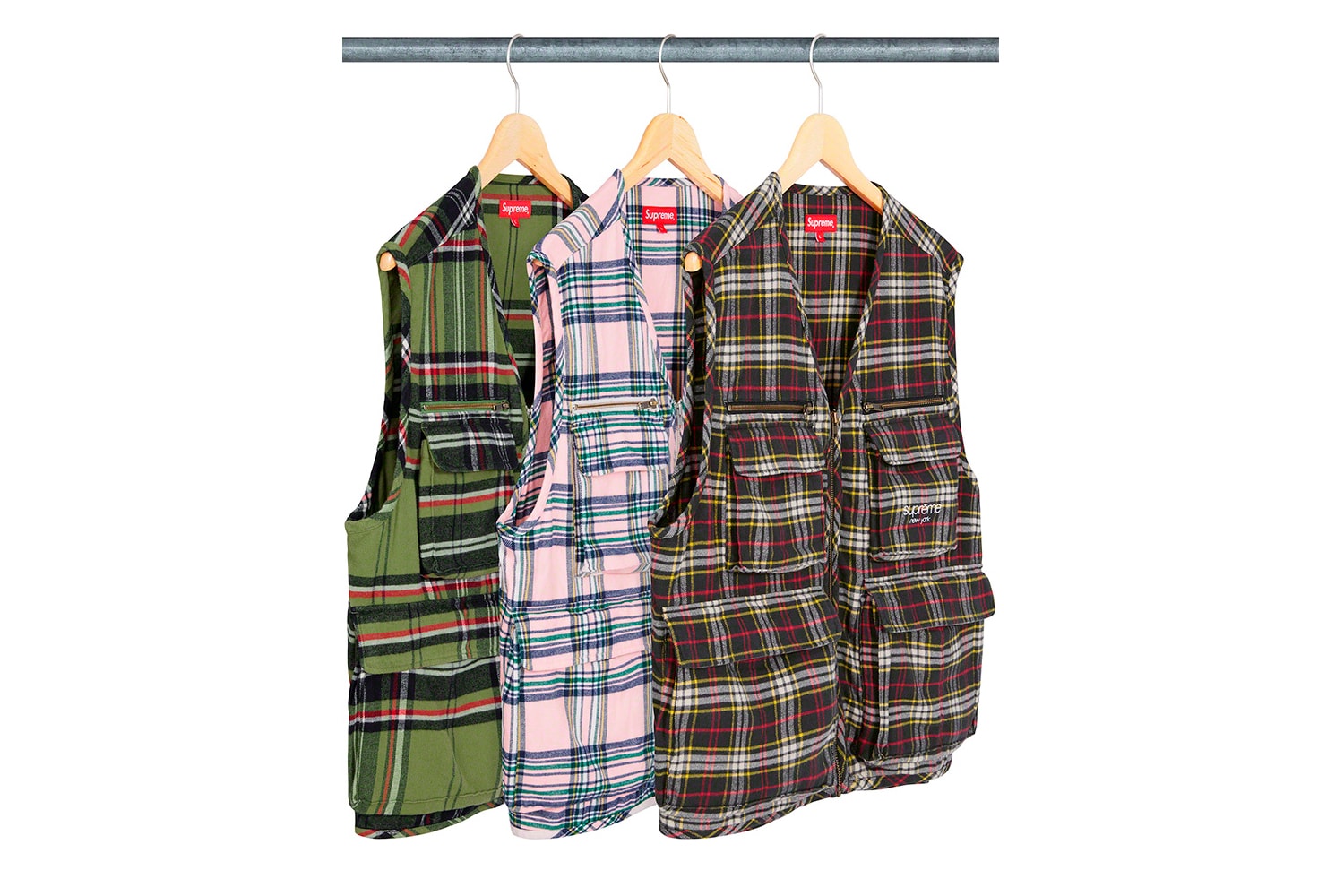 Supreme Fall Winter 2020 Week 13 Release List Release List Palace HIDDEN.NY BBC ICECREAM Fear of God Stone Island NOAH KAWS OAMC Daniel Johnston Moschino Stüssy