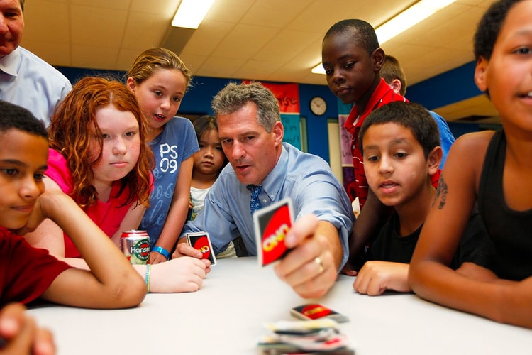 UNO Clarifies Whether or Not You Have to Say "UNO Out" on Your Last Card