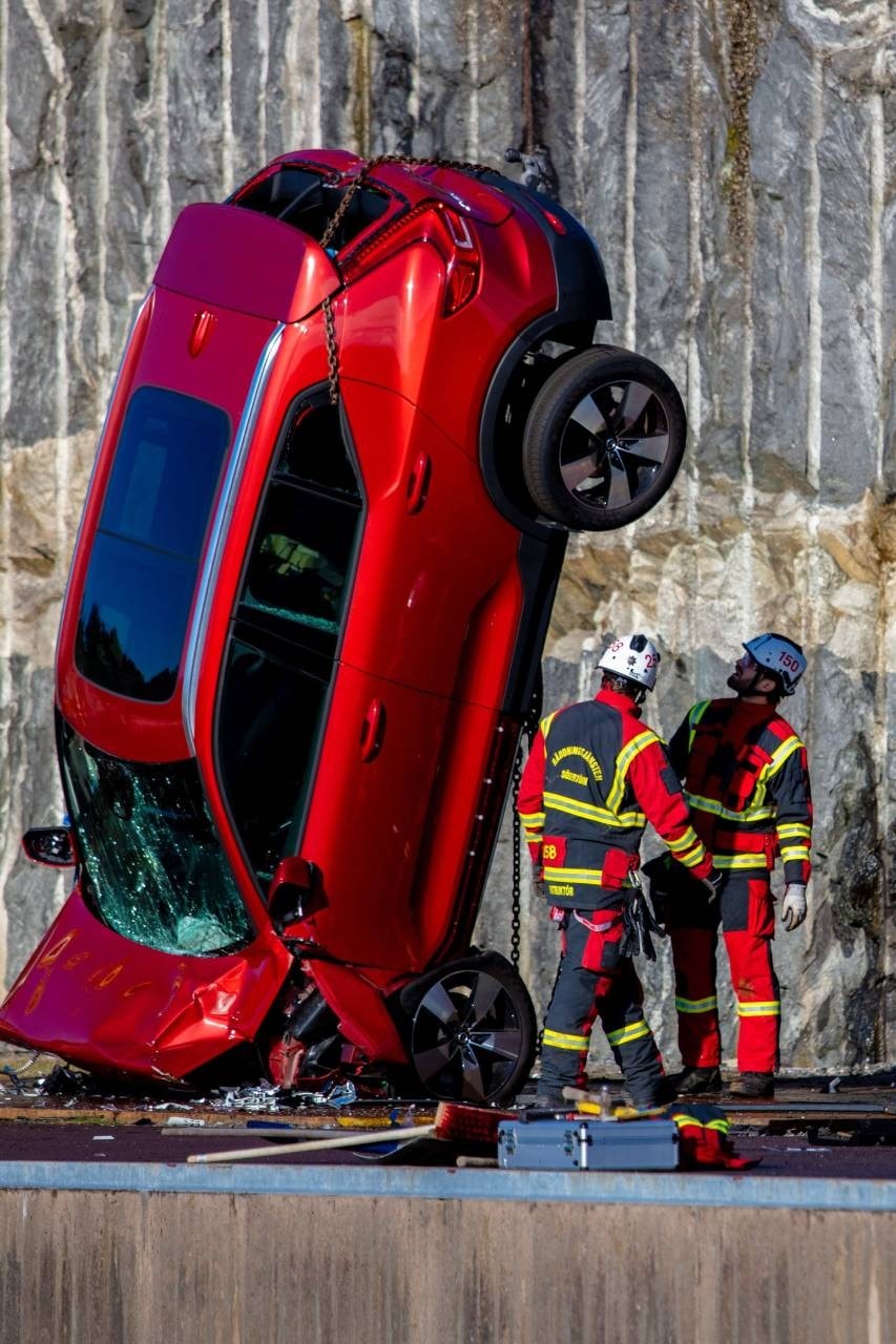 Volvo Drops Cars From 30 Meter Crane Safety Test Rescue Mission Fire Ambulance Service Crash Save Lives Automotive Swedish Family 