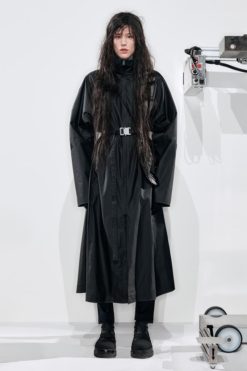 Moncler Genius 6 MONCLER 1017 ALYX 9SM matthew m williams designer givenchy functional utility puffer jackets parkas trousers trench coats padded garments