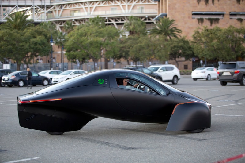 Aptera Advanced Solar Electric Vehicle No Charging 1000 Mile Range EV sEV Sunlight Energy Charge Technology Low Aerodynamic Drag Bodykit Three Wheels Future Automotive
