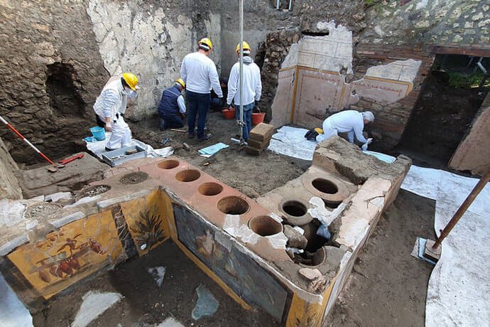 pompeii fast food snack bar archaeology
