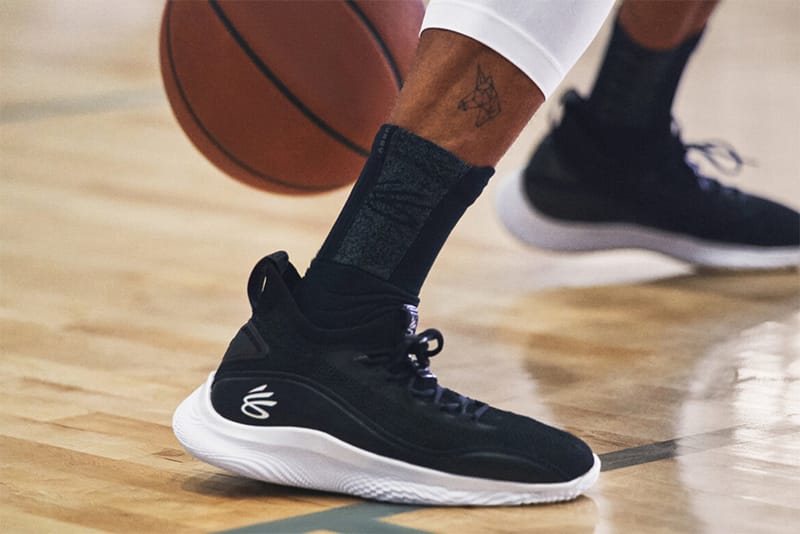 stephen curry wearing curry 8