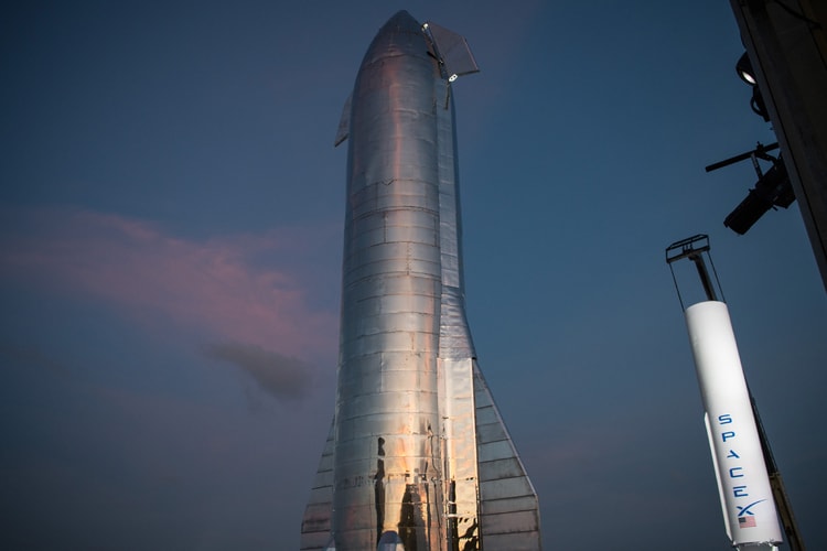 Elon Musk Says SpaceX Plans to Bring Humans to Mars in Six Years