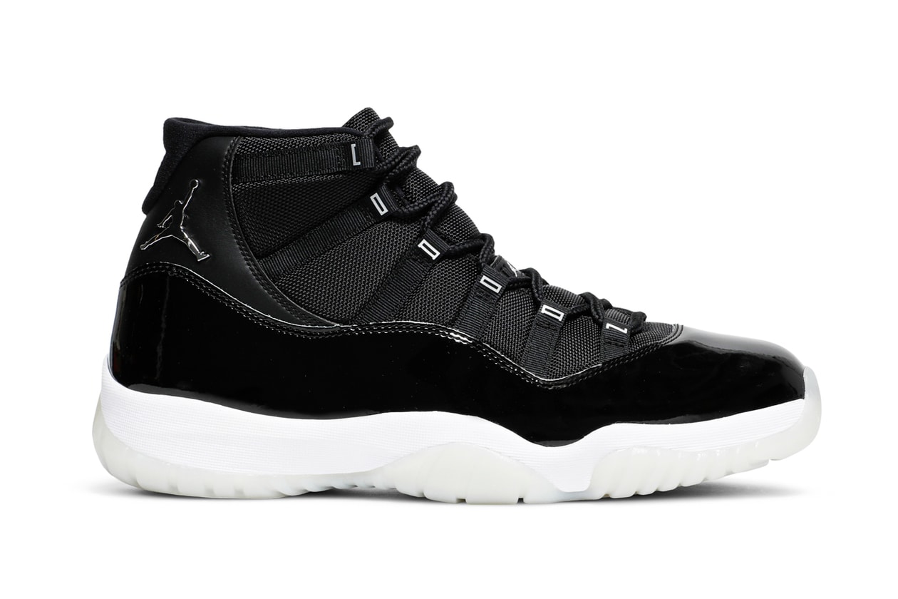 Best black and white jordans Clearance