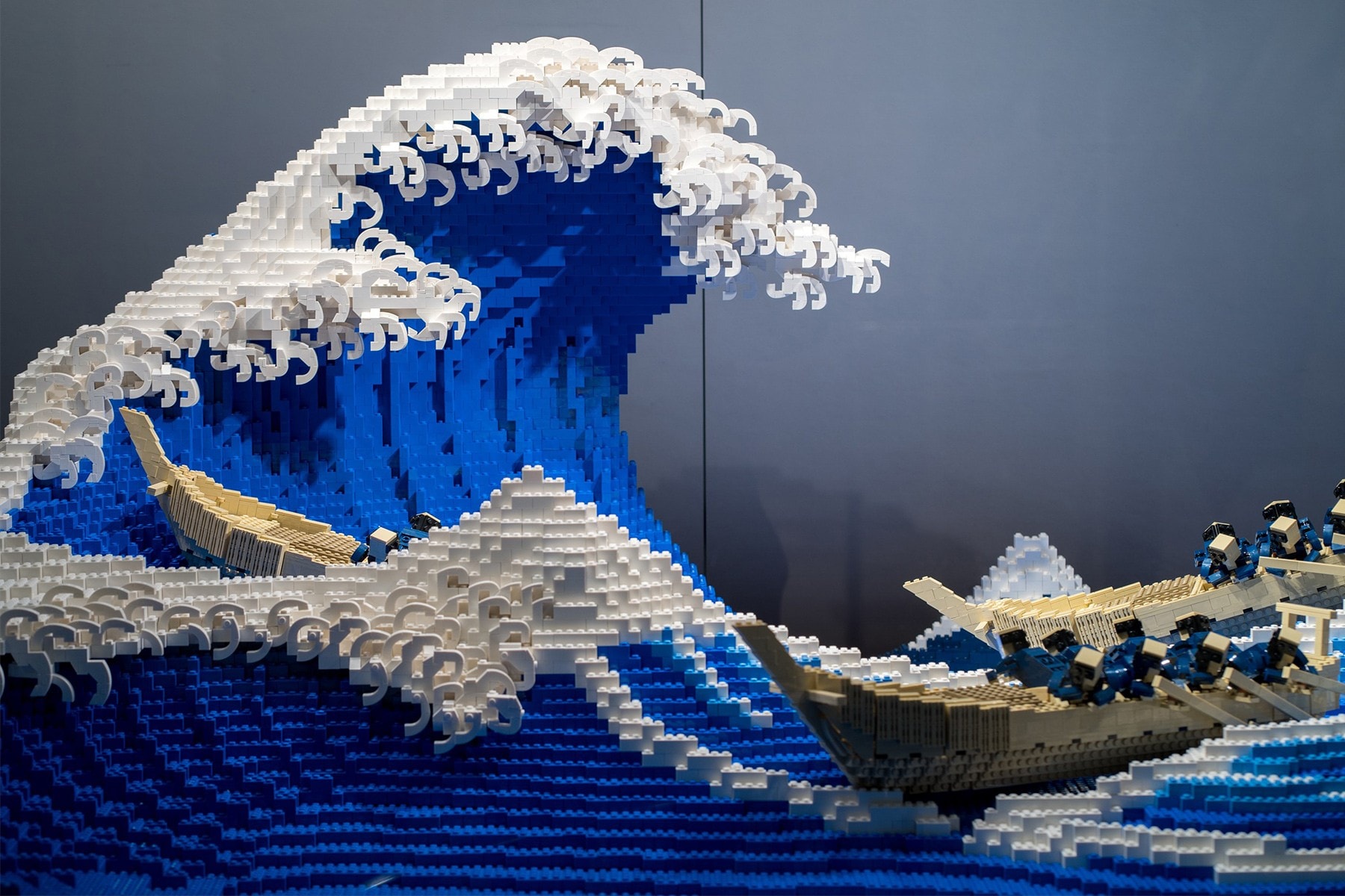 Japanese LEGO Master Recreates Hokusai 'The Great Wave off Kanagawa' Japan Edo-period art Hokusai's ukiyo-e print toys Osaka 