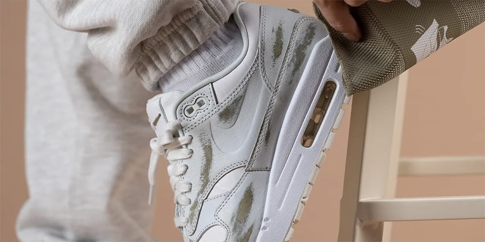 what to wear with white nike air max