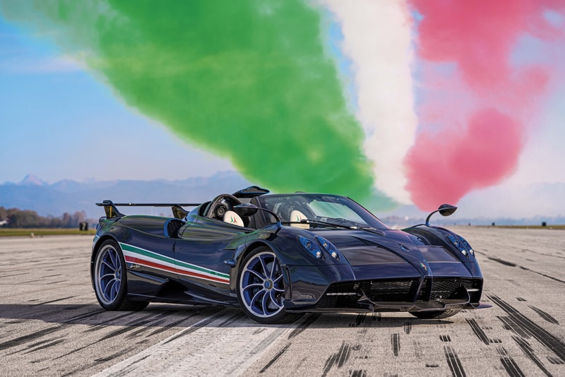 Pagani Huayra Tricolore Italian Air Force Aerobatic Team Tribute Italy Supercar Cars Hypercar Zonda Open-Top Huayra Imola Translucent Blue Carbon Fiber Weave Body Kit Aerodynamic Speed Power Performance Jets V12 