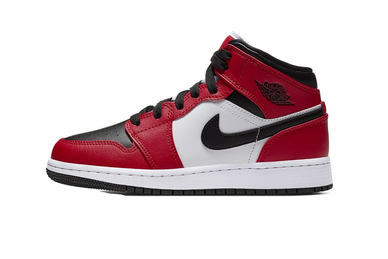 Adidas Yeezy Boost 350 V2 “Yecheil”, Air Jordan 11 Retro “Bred 2019”, Adidas Yeezy Boost 350 V2 “Black - Static”, Air Jordan 1 Mid GS “Chicago Black Toe”, Air Jordan 12 Retro “University Gold”, Air Jordan 3 Retro “UNC”, Adidas Yeezy Boost 350 V2 “Zebra - 2018/2019 Release”, Air Jordan 6 Retro “DMP 2020”, Yeezy Boost 700 “Inertia”, Air Jordan 1 Retro High “Off-White - UNC”,