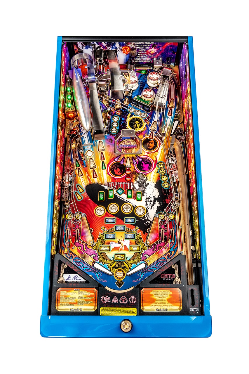 A Customised 2-Player Pinball Machine You can DIY at Home