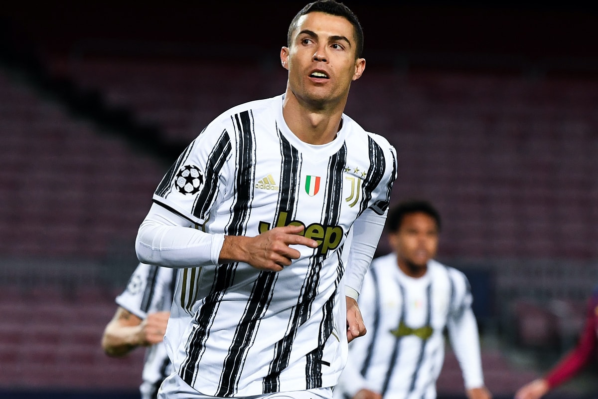 Cristiano Ronaldo Surpasses Pele All-Time Goals Scoring Football Soccer Juventus Scoring soccer Serie A 