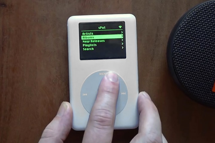 A YouTuber Modified a Classic iPod To Stream Music From Spotify