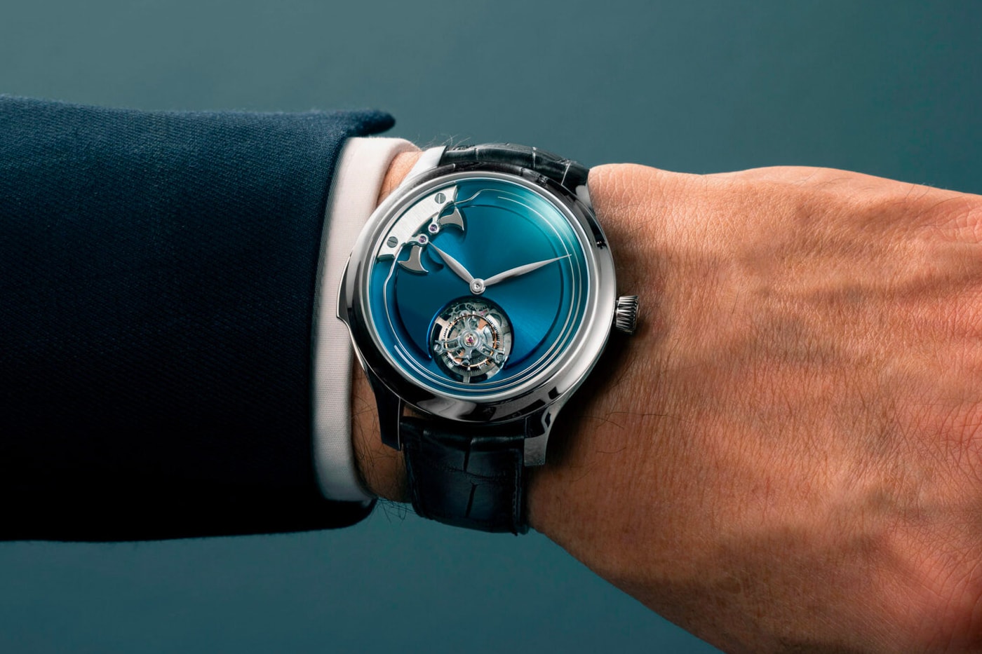 The Endeavour Concept Minute Repeater Tourbillon  H. Moser & Cie watches in-house movement swiss german mechanical watches 