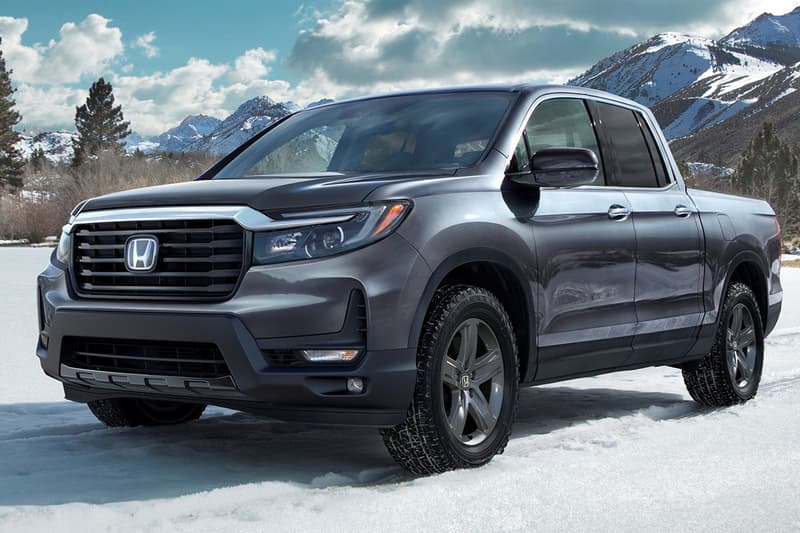 2021 honda ridgeline pickup truck off roading tow all wheel drive v6 engine sport rtl e black edition