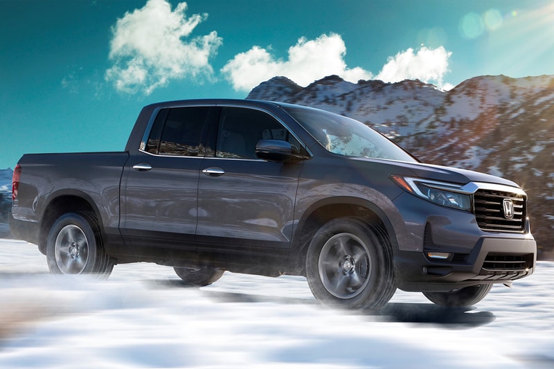 2021 honda ridgeline pickup truck off roading tow all wheel drive v6 engine sport rtl e black edition
