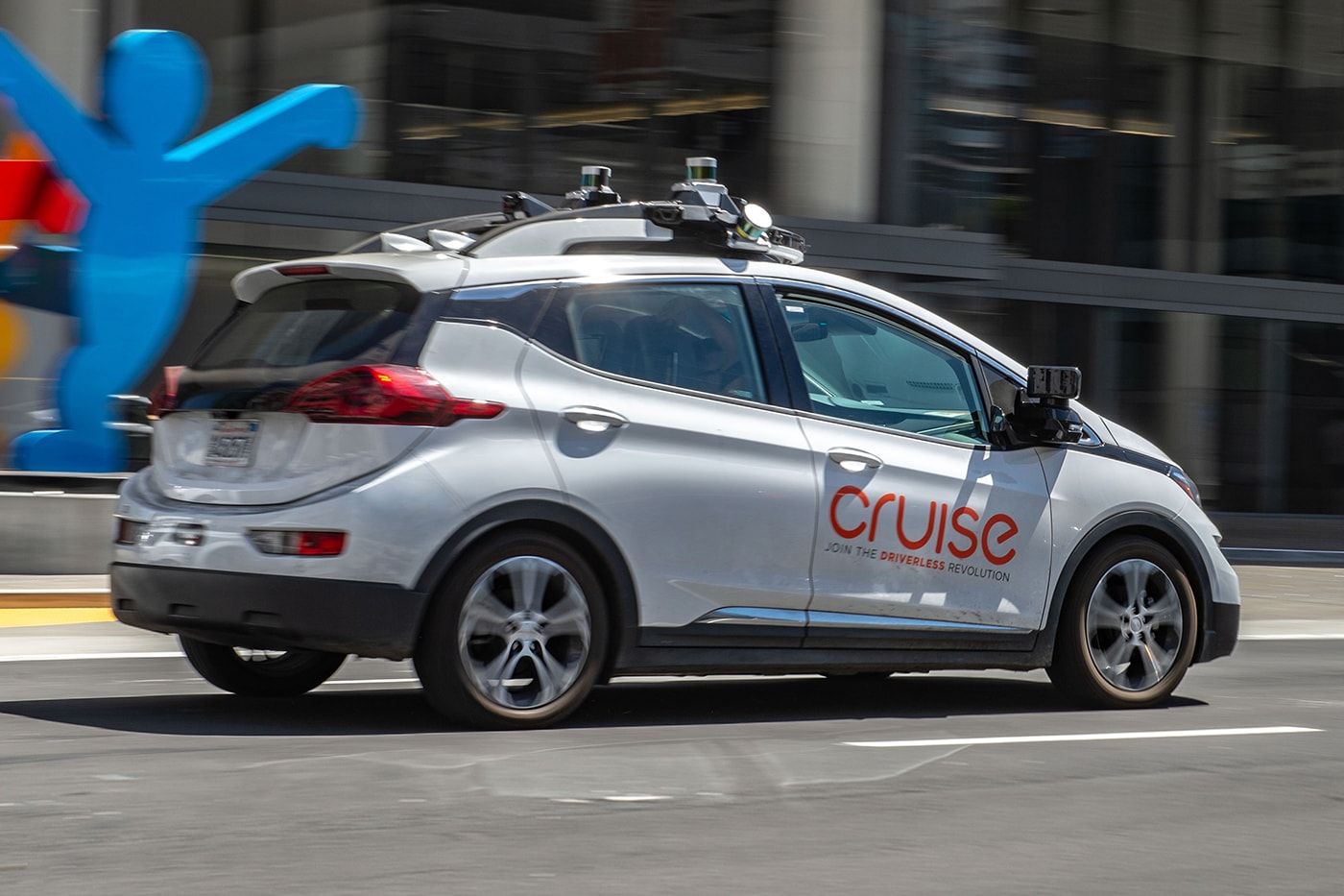 Microsoft Cruise GM self driving cars vehicles autonomous driving 2 billion usd self driving azure cloud based platform investment equity info
