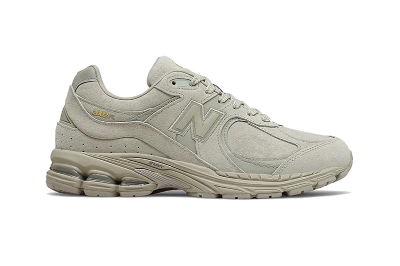 new balance 2002r sneakers