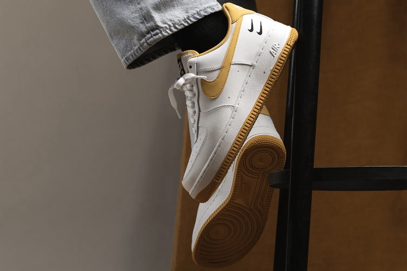 Nike Air Force 1 Gold Double Swoosh shoes 
