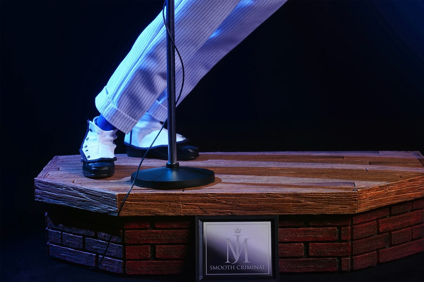 PureArts Michael Jackson Smooth Criminal Statue 1/3 Scale Dance Lean Anti-Gravity Defying Prince of Pop Moonwalk 