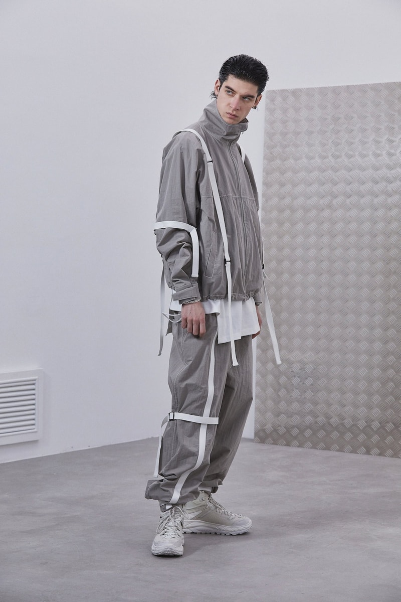 ROARINGWILD Returns to Basics Colors for SS21 "ECHO CHAMBER" spring/summer 2021 lookbook chinese streetwear brand black grey white
