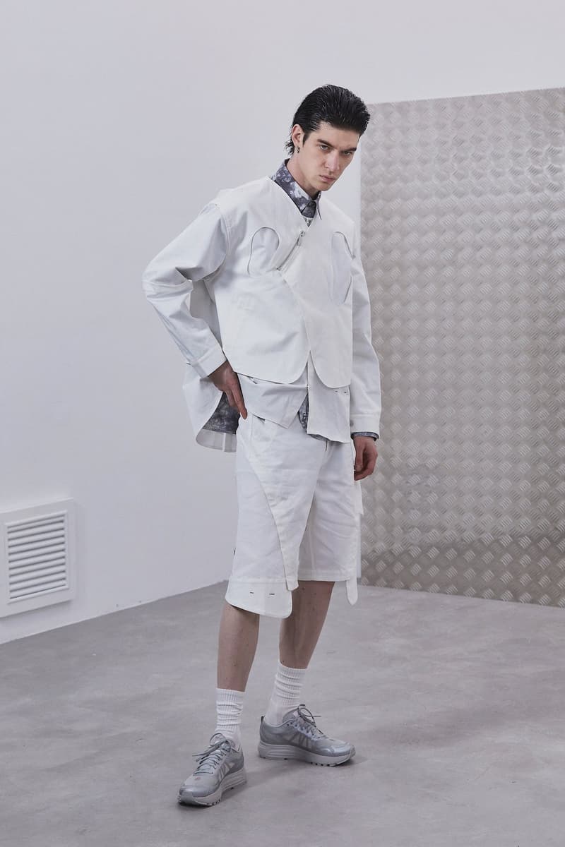 ROARINGWILD Returns to Basics Colors for SS21 "ECHO CHAMBER" spring/summer 2021 lookbook chinese streetwear brand black grey white