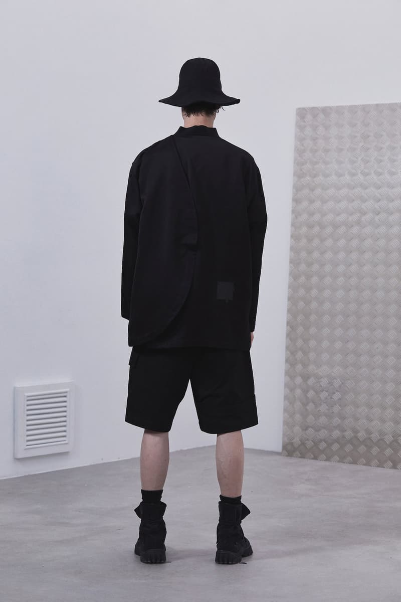 ROARINGWILD Returns to Basics Colors for SS21 "ECHO CHAMBER" spring/summer 2021 lookbook chinese streetwear brand black grey white