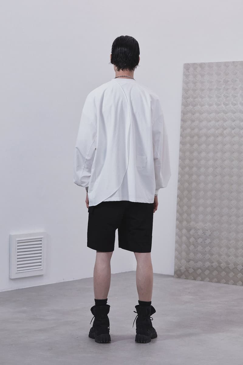 ROARINGWILD Returns to Basics Colors for SS21 "ECHO CHAMBER" spring/summer 2021 lookbook chinese streetwear brand black grey white