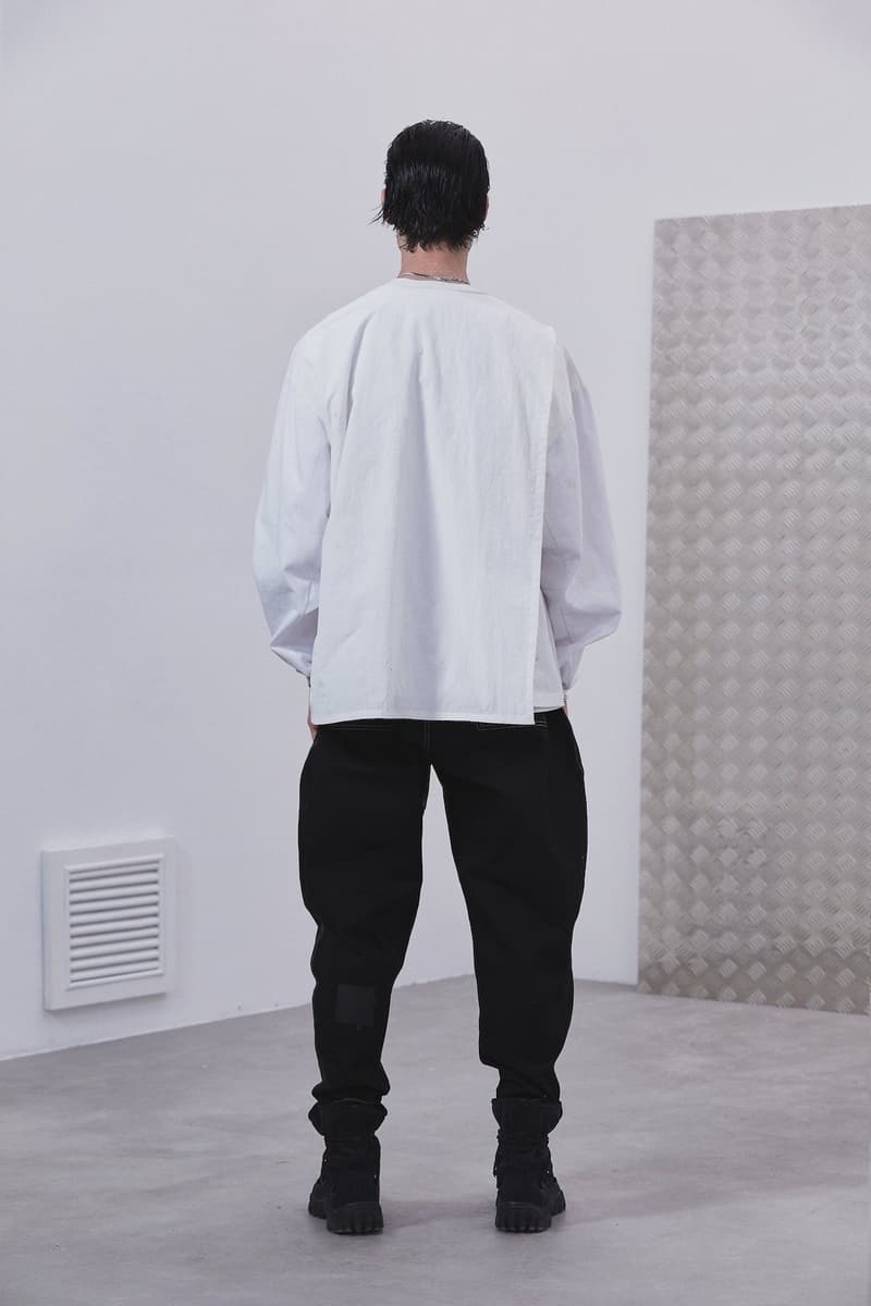 ROARINGWILD Returns to Basics Colors for SS21 "ECHO CHAMBER" spring/summer 2021 lookbook chinese streetwear brand black grey white